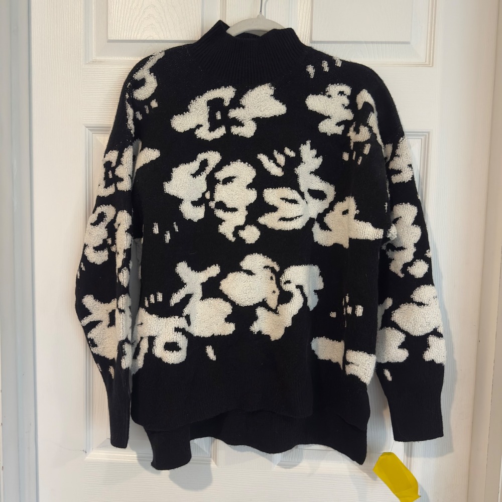 Grace + Karma Womens Black White Abstract Floral Mock Neck Knit Sweater Size M